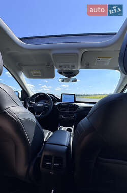 Внедорожник / Кроссовер Ford Escape 2021 в 