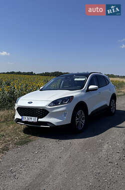 Внедорожник / Кроссовер Ford Escape 2021 в 