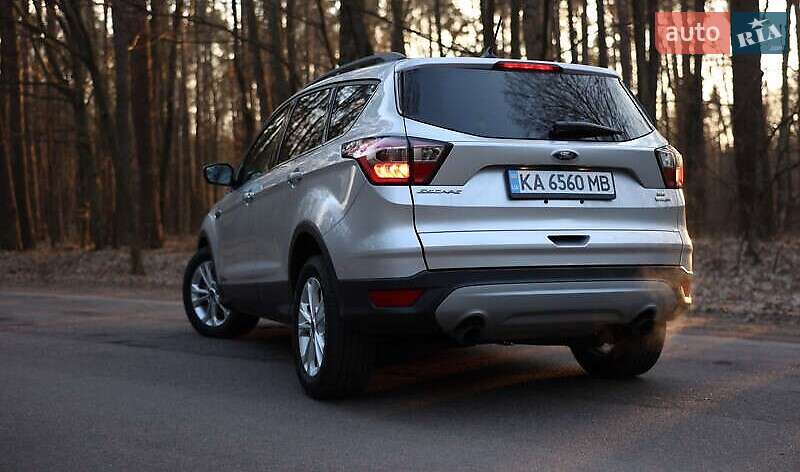 Внедорожник / Кроссовер Ford Escape 2018 в Ивано-Франковске