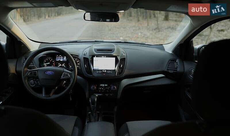 Внедорожник / Кроссовер Ford Escape 2018 в Ивано-Франковске