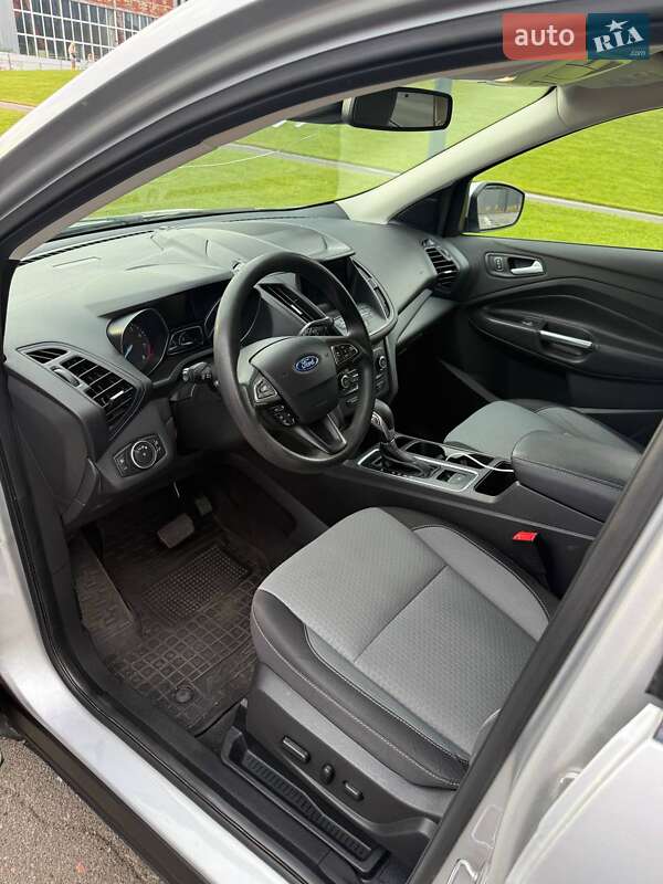 Внедорожник / Кроссовер Ford Escape 2018 в Броварах