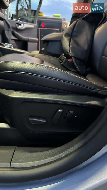 Внедорожник / Кроссовер Ford Escape 2022 в Кременчуге