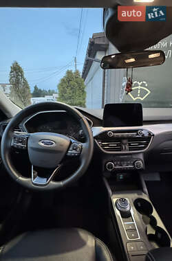 Внедорожник / Кроссовер Ford Escape 2022 в 