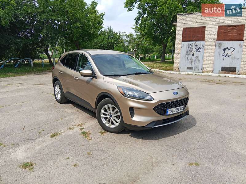 Позашляховик / Кросовер Ford Escape 2019 в Черкасах