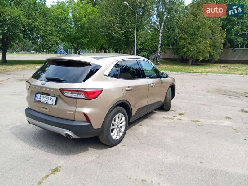 Позашляховик / Кросовер Ford Escape 2019 в Черкасах