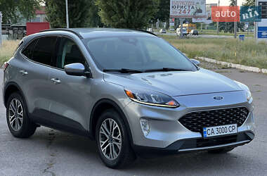 Внедорожник / Кроссовер Ford Escape 2021 в 