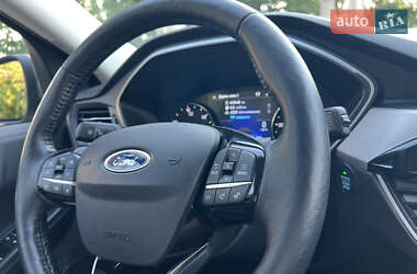 Внедорожник / Кроссовер Ford Escape 2021 в 