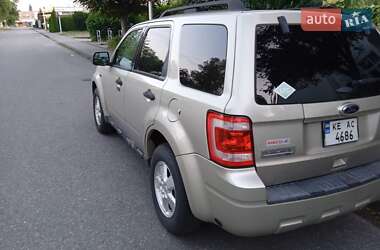 Позашляховик / Кросовер Ford Escape 2011 в 