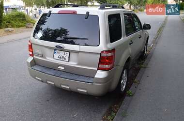 Позашляховик / Кросовер Ford Escape 2011 в 