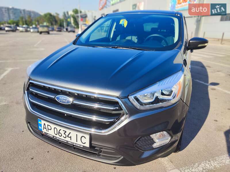 Позашляховик / Кросовер Ford Escape 2017 в Запоріжжі