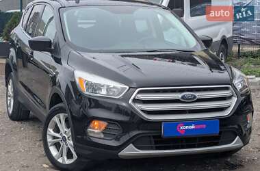 Внедорожник / Кроссовер Ford Escape 2018 в 