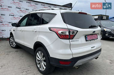 Внедорожник / Кроссовер Ford Escape 2016 в 