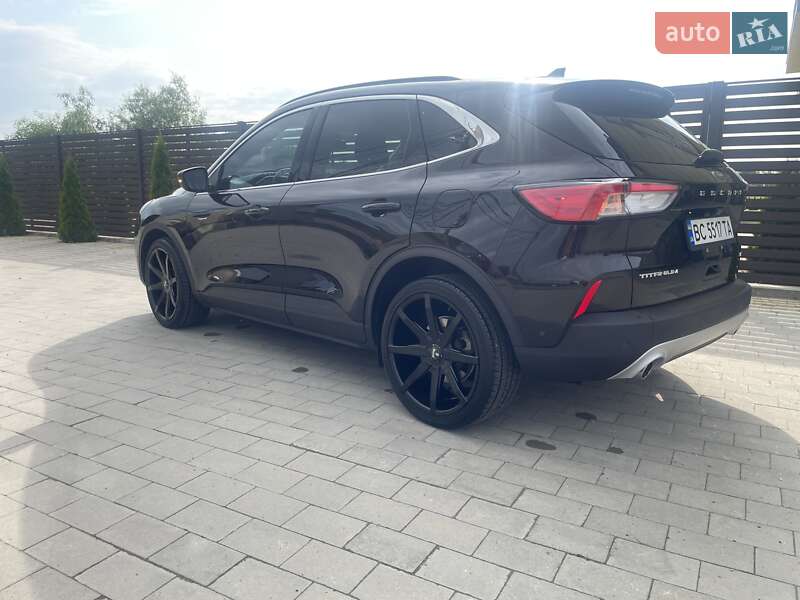 Внедорожник / Кроссовер Ford Escape 2020 в Ивано-Франковске
