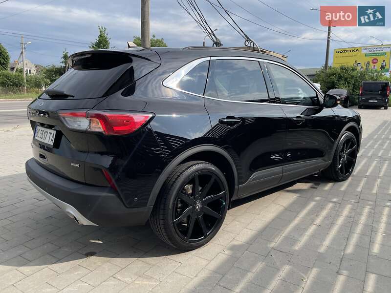 Внедорожник / Кроссовер Ford Escape 2020 в Ивано-Франковске