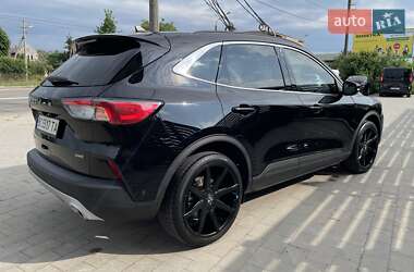 Внедорожник / Кроссовер Ford Escape 2020 в 