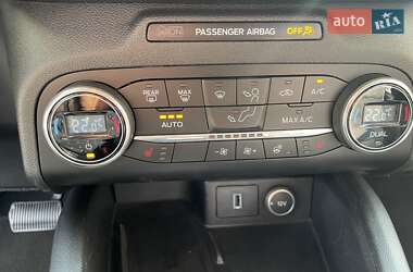 Внедорожник / Кроссовер Ford Escape 2020 в 