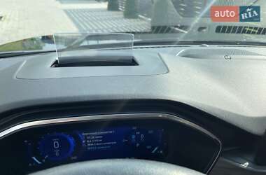 Внедорожник / Кроссовер Ford Escape 2020 в 