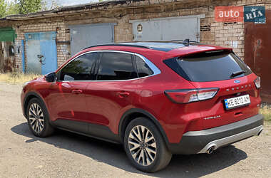 Внедорожник / Кроссовер Ford Escape 2020 в 