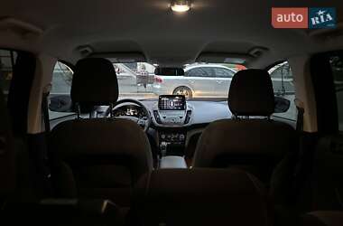Внедорожник / Кроссовер Ford Escape 2019 в 