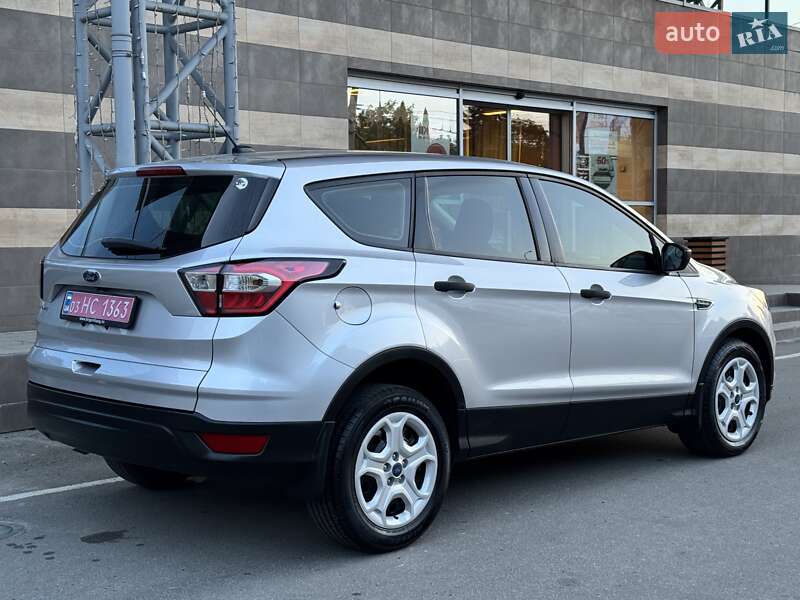 Позашляховик / Кросовер Ford Escape 2018 в Тернополі