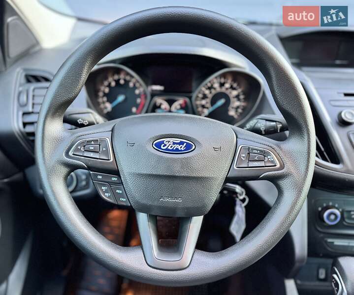 Позашляховик / Кросовер Ford Escape 2018 в Тернополі