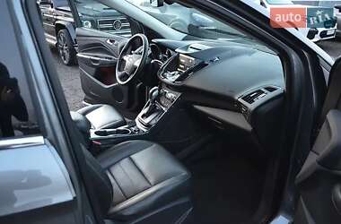 Позашляховик / Кросовер Ford Escape 2014 в 