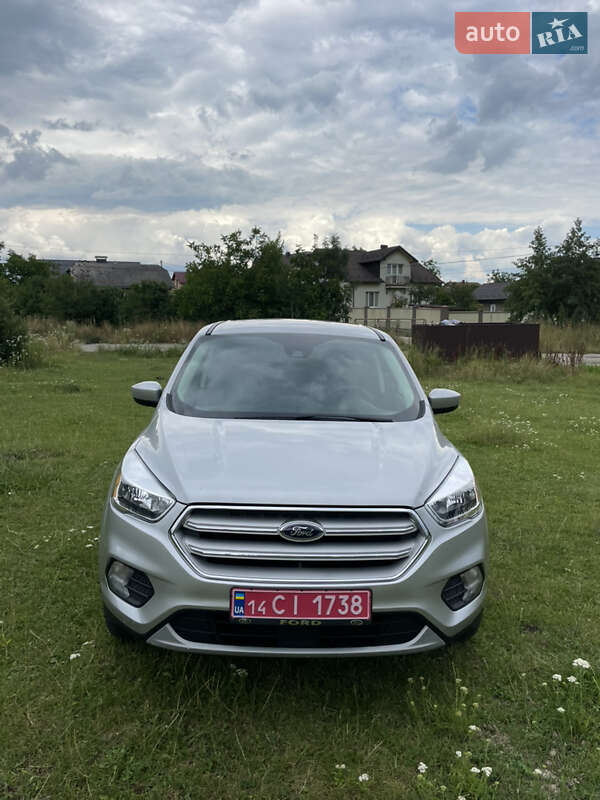 Позашляховик / Кросовер Ford Escape 2019 в Івано-Франківську