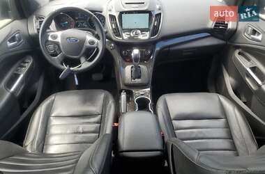 Внедорожник / Кроссовер Ford Escape 2015 в 