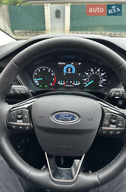Внедорожник / Кроссовер Ford Escape 2022 в 