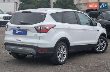 Позашляховик / Кросовер Ford Escape 2016 в 