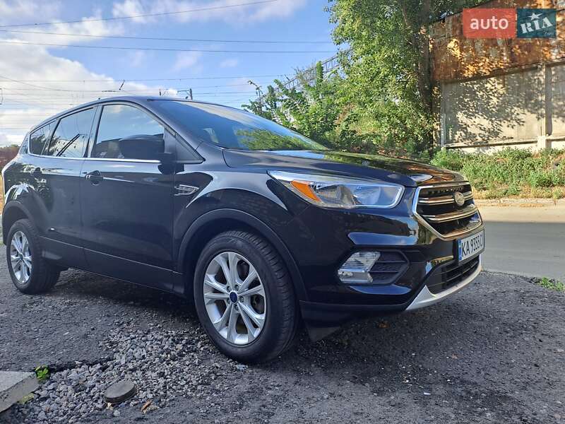 Внедорожник / Кроссовер Ford Escape 2016 в Киеве