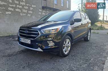 Позашляховик / Кросовер Ford Escape 2016 в 