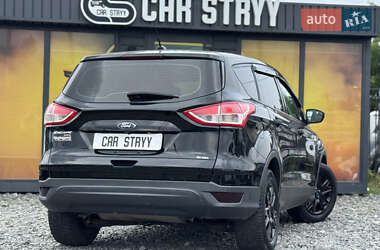 Внедорожник / Кроссовер Ford Escape 2016 в 