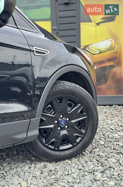 Внедорожник / Кроссовер Ford Escape 2016 в 