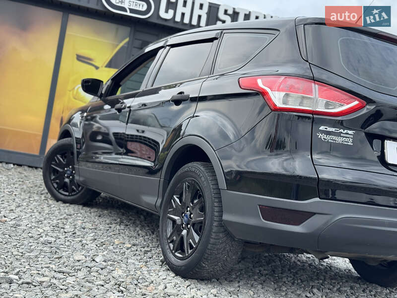 Позашляховик / Кросовер Ford Escape 2016 в Стрию