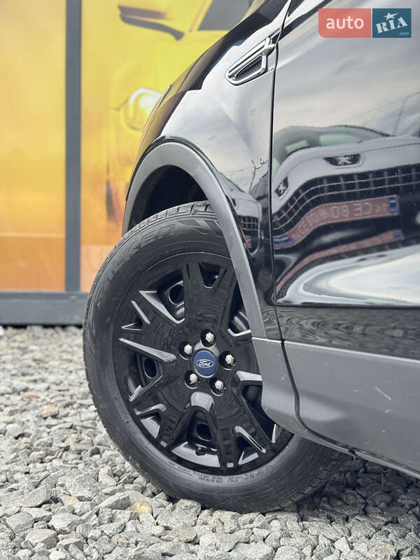 Позашляховик / Кросовер Ford Escape 2016 в Стрию