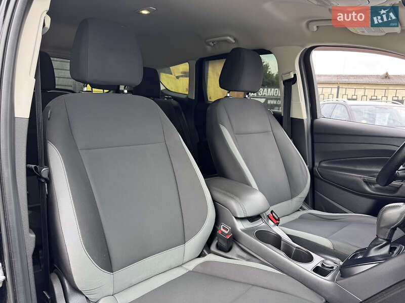 Позашляховик / Кросовер Ford Escape 2016 в Стрию