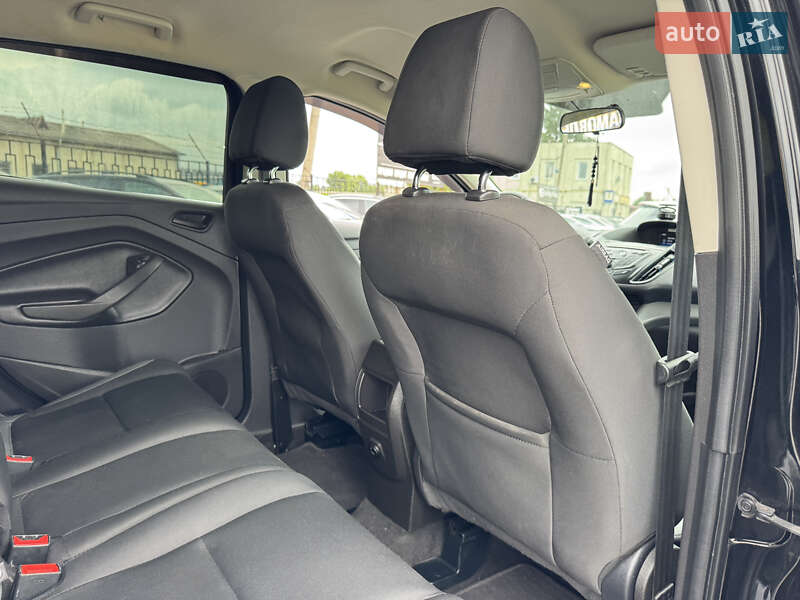 Позашляховик / Кросовер Ford Escape 2016 в Стрию