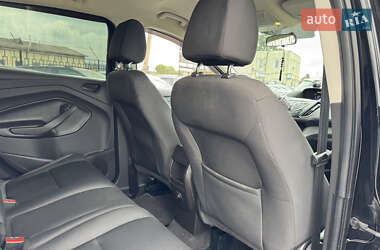 Внедорожник / Кроссовер Ford Escape 2016 в 