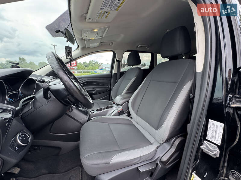 Позашляховик / Кросовер Ford Escape 2016 в Стрию
