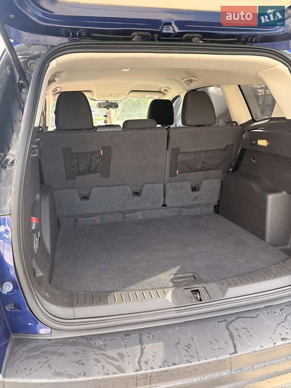 Внедорожник / Кроссовер Ford Escape 2015 в Ивано-Франковске