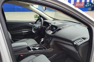 Внедорожник / Кроссовер Ford Escape 2019 в 