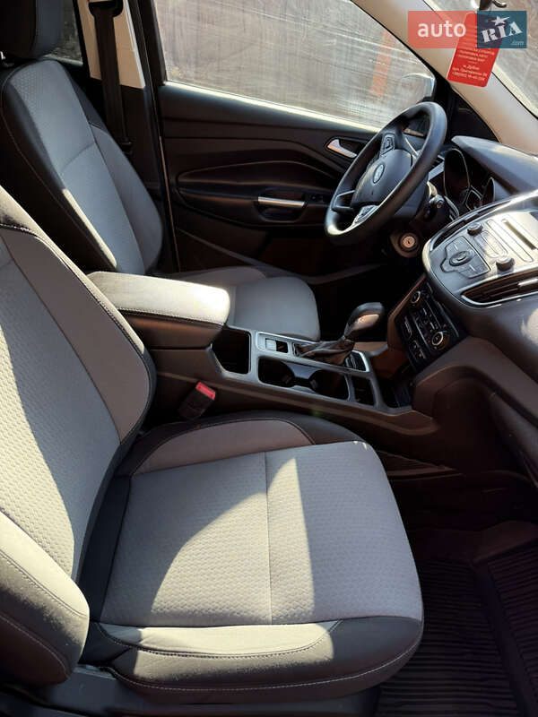 Позашляховик / Кросовер Ford Escape 2018 в Полтаві