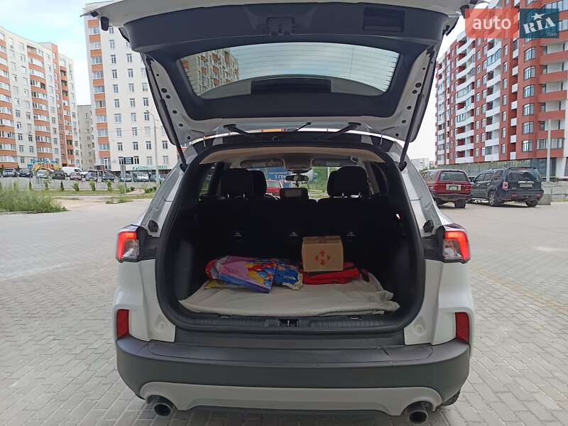 Внедорожник / Кроссовер Ford Escape 2020 в Тернополе