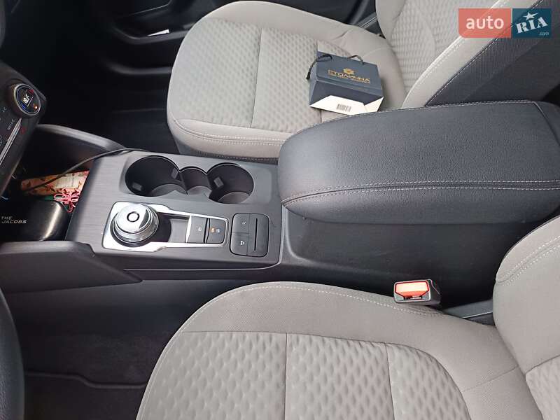 Внедорожник / Кроссовер Ford Escape 2020 в Тернополе