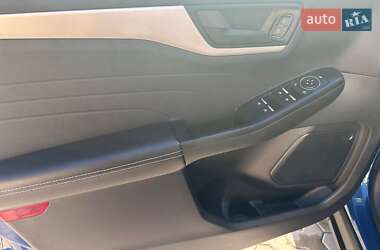 Внедорожник / Кроссовер Ford Escape 2022 в 