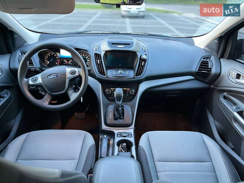 Внедорожник / Кроссовер Ford Escape 2015 в Пирятине