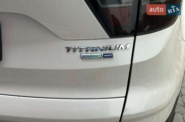 Внедорожник / Кроссовер Ford Escape 2017 в 