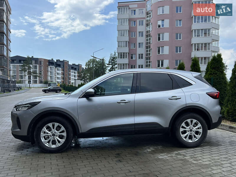 Внедорожник / Кроссовер Ford Escape 2024 в Новояворовске