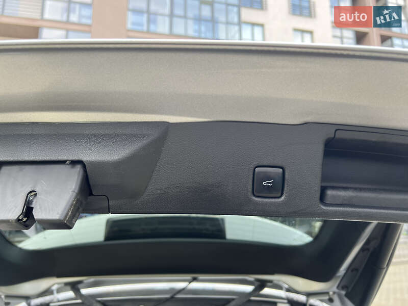 Внедорожник / Кроссовер Ford Escape 2024 в Новояворовске